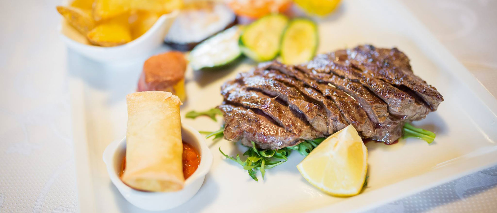 Cena in hotel - piatto di carne dettaglio - Hotel Amaten