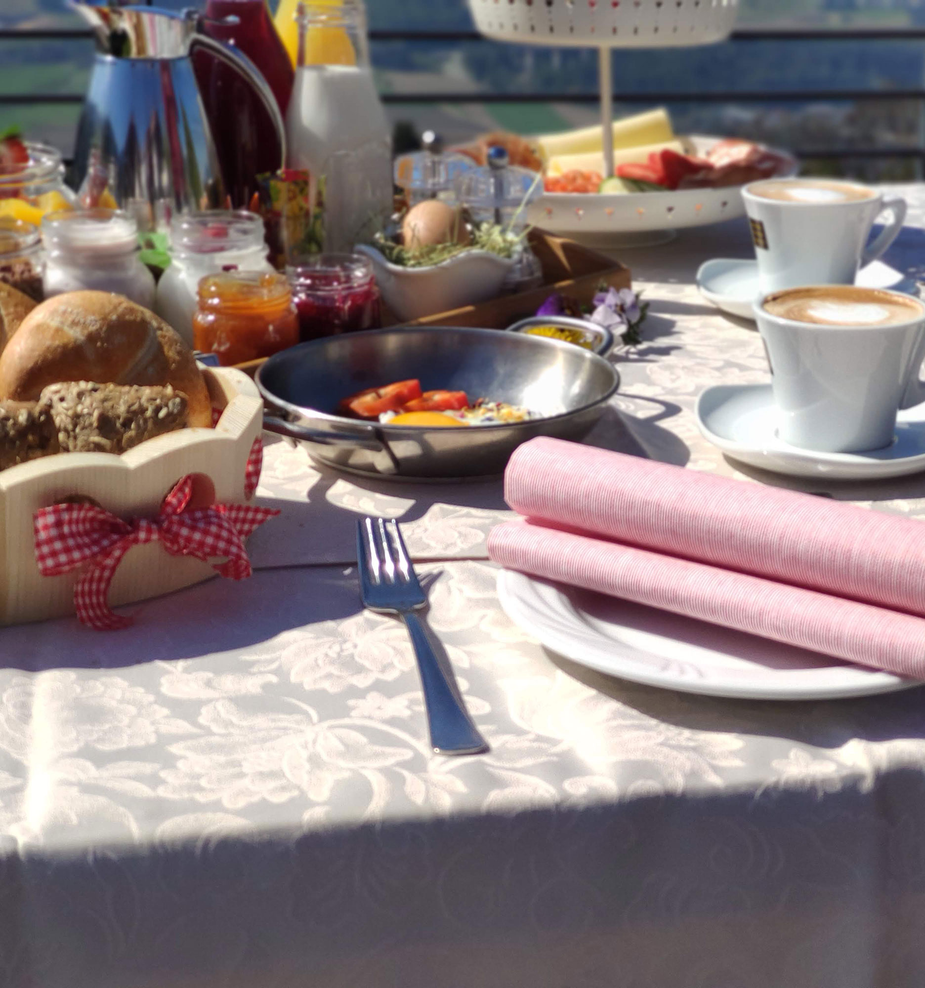 Tavolo della colazione in terrazza - Hotel Amaten