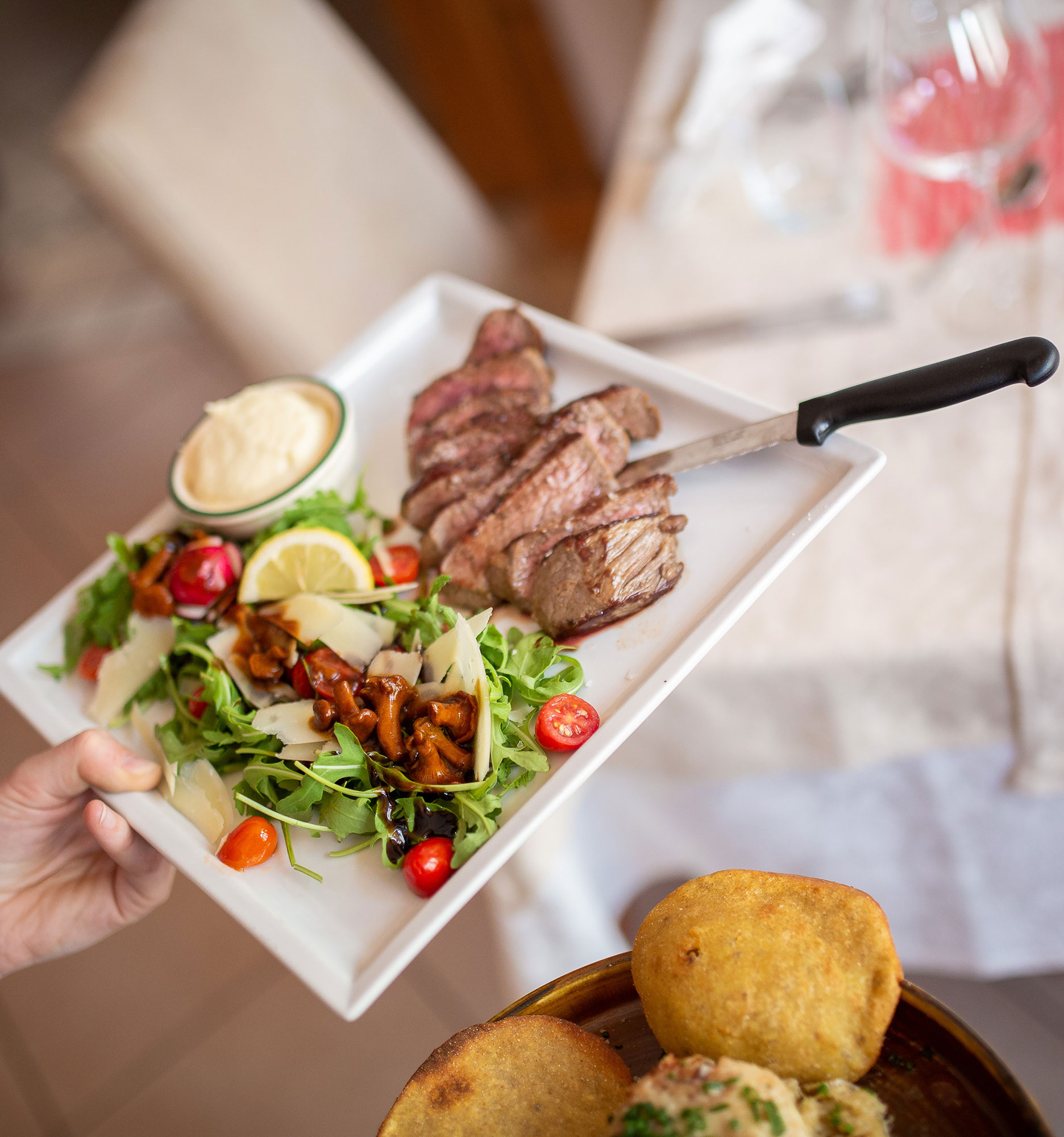 Ristorante e specialità culinarie - Hotel Amaten