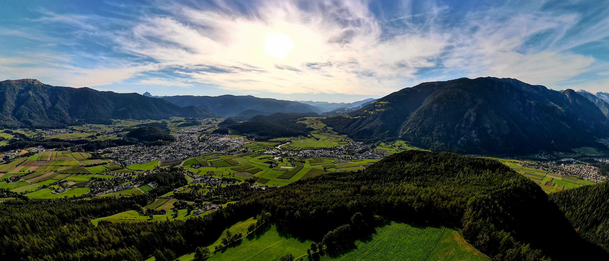 View over the Val Pusteria in summer - Hotel Amaten
