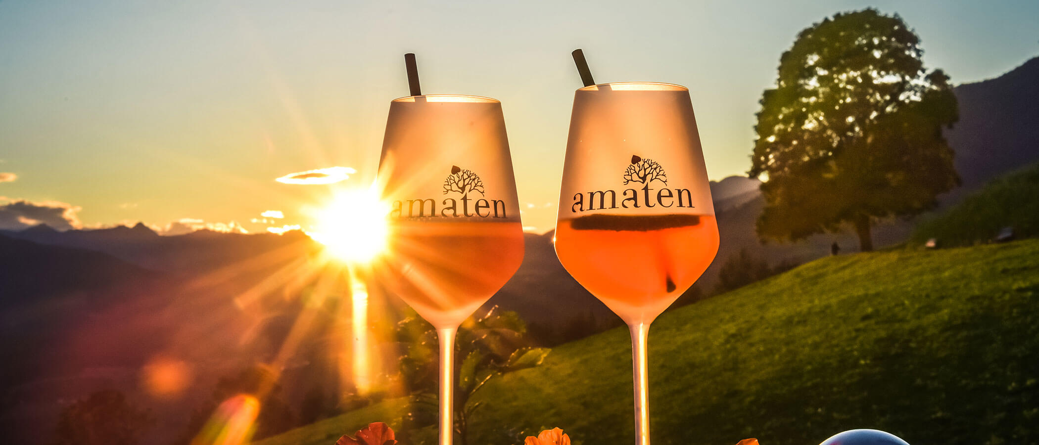 Terrazza soleggiata con bevande - aperitivo - Hotel Amaten